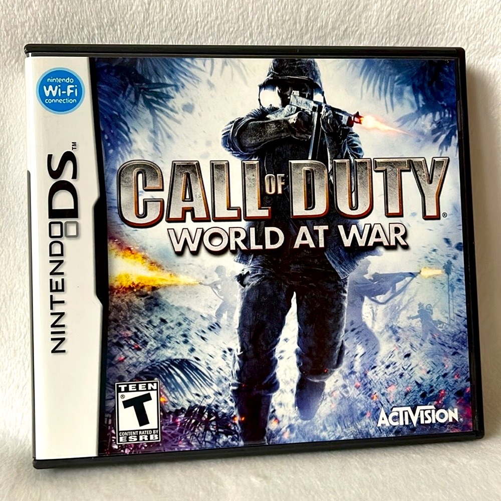 Nintendo DS Call of Duty World at War Video Game Complete with Case and Manual